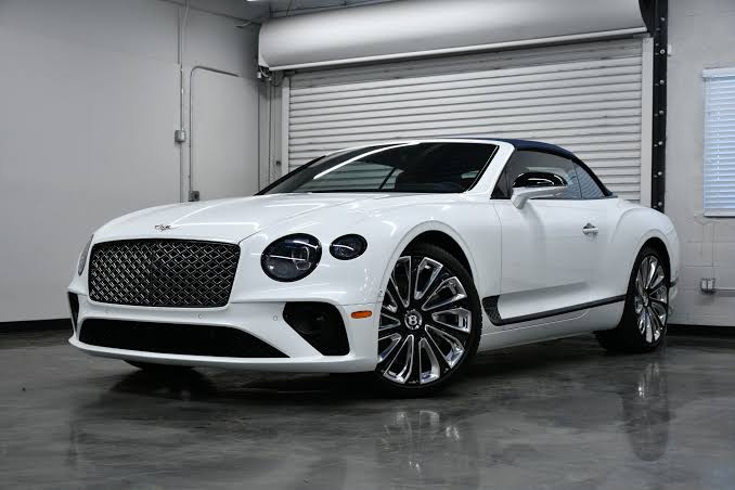 Bentley Continental 2023